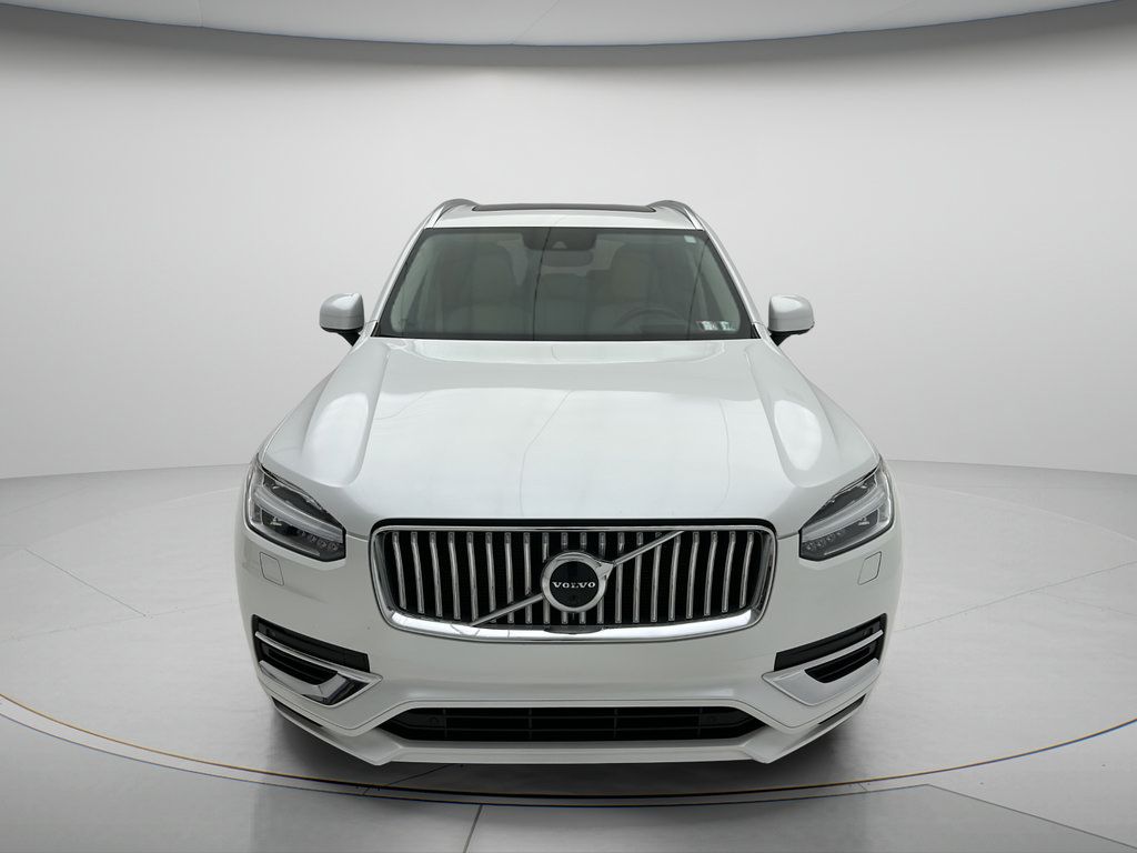 Used 2021 Volvo XC90 T8 Inscription w/ Advanced Package AWD/4WD image 2