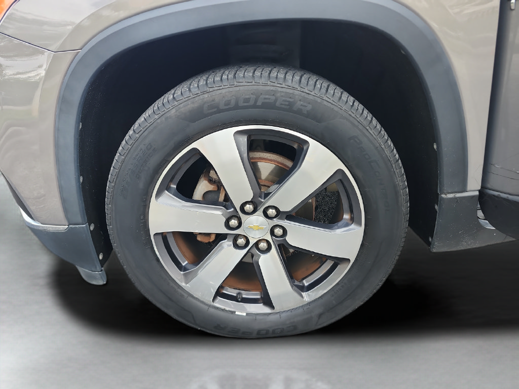 Used 2018 Chevrolet Traverse LT FWD image 35