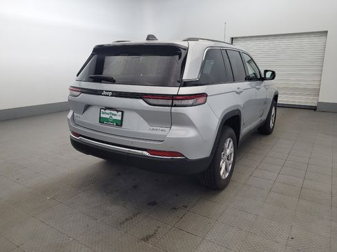 Used 2022 Jeep Grand Cherokee Limited image 9