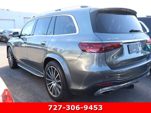 Used 2024 Mercedes-Benz GLS 580 4MATIC image 5