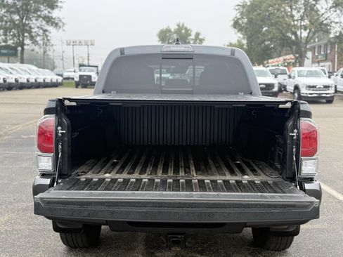Used 2023 Toyota Tacoma 4x4 Double Cab image 4
