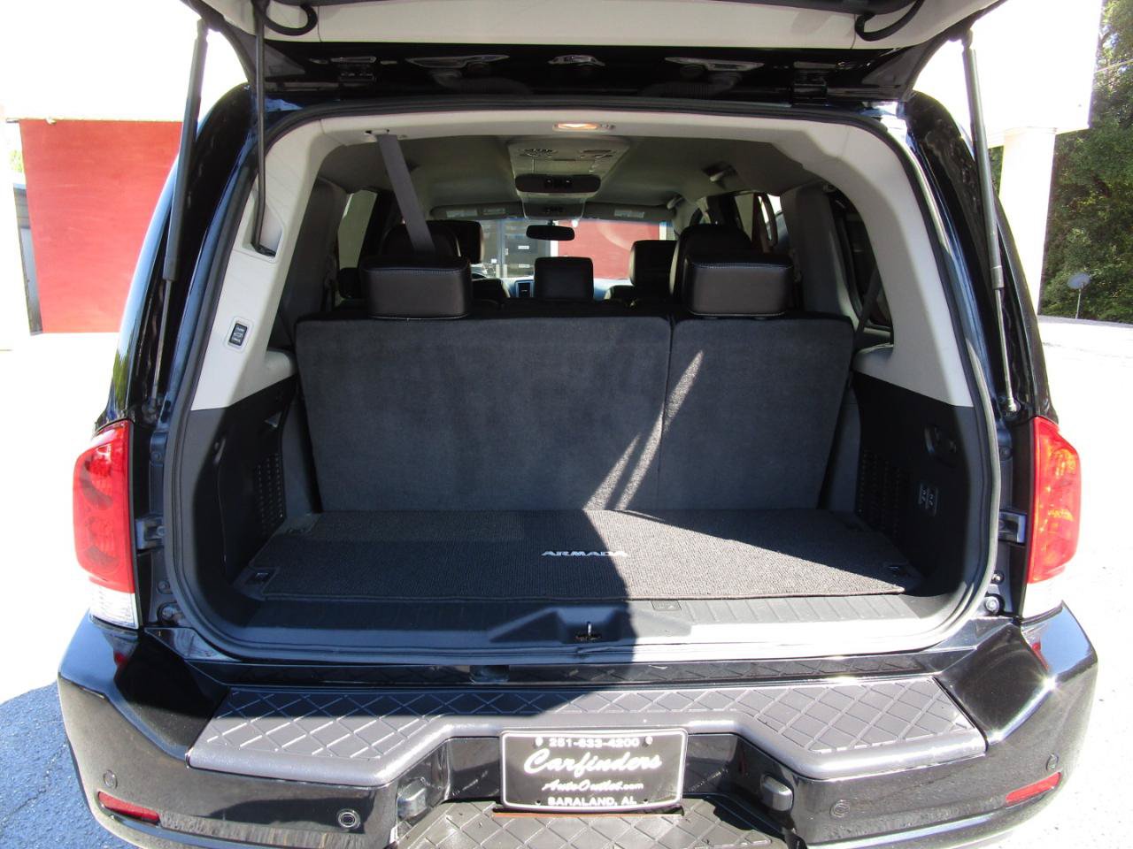 Used 2015 Nissan Armada Platinum RWD image 28