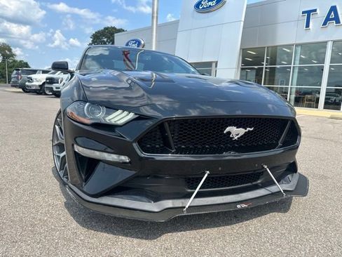 Used 2019 Ford Mustang Coupe w/ Black Accent Package RWD image 4
