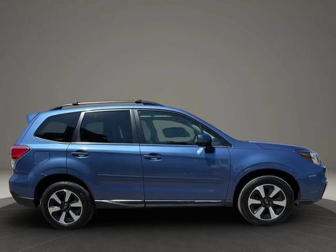Used 2018 Subaru Forester 2.5i Touring w/ Popular Package #2 AWD/4WD image 3