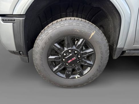 New 2026 GMC Sierra 2500 AT4 w/ AT4 Premium Plus Package image 9