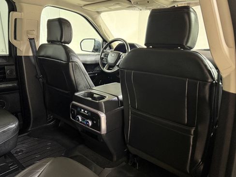 Used 2019 Ford Expedition Platinum RWD image 36
