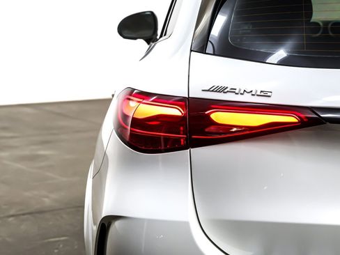 Used 2024 Mercedes-Benz GLC 43 AMG 4MATIC image 16