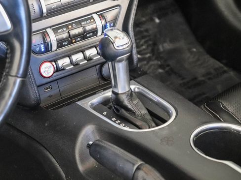 Used 2022 Ford Mustang Premium image 19