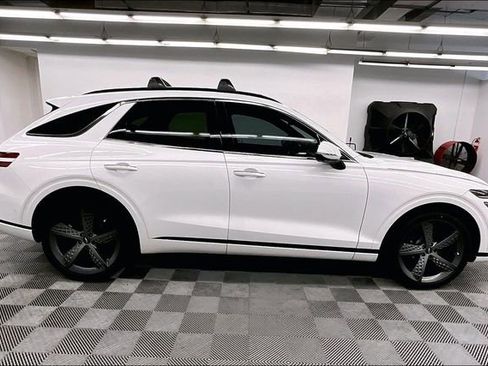 Used 2024 Genesis GV70 3.5T Sport w/ Sport Prestige Package image 15