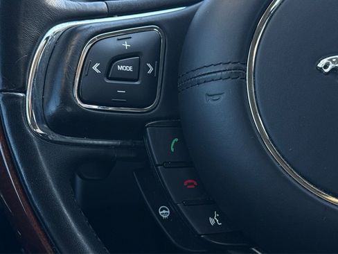 Used 2015 Jaguar XJ L Portfolio RWD image 29