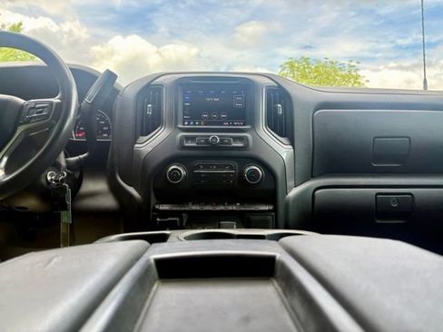 Used 2021 Chevrolet Silverado 2500 Custom w/ Custom Value Package AWD/4WD image 23