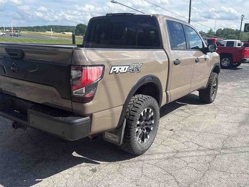 Used 2021 Nissan Titan PRO-4X w/ Pro-4x Convenience Package AWD/4WD image 9