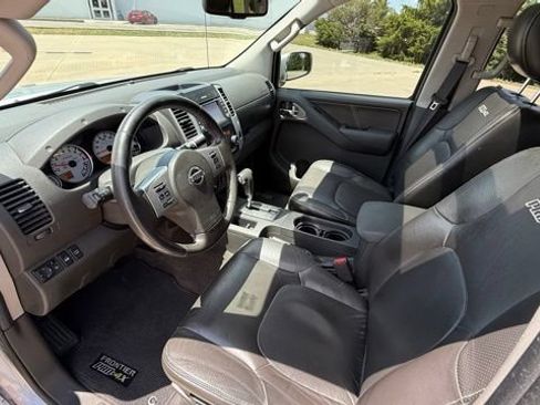 Used 2014 Nissan Frontier PRO-4X w/ Pro-4x Luxury Package AWD/4WD image 40
