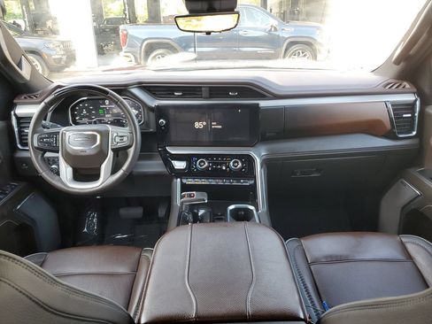 Used 2023 GMC Sierra 1500 Denali AWD/4WD image 12
