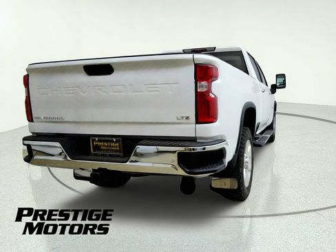 Used 2021 Chevrolet Silverado 2500 LTZ w/ LTZ Premium Package AWD/4WD image 7