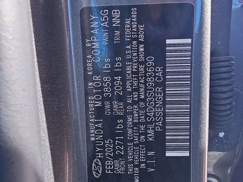 Used 2025 Hyundai Elantra SEL FWD image 34