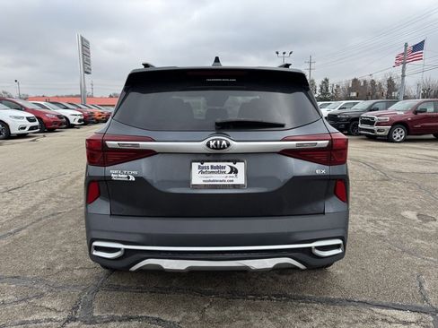 Used 2021 Kia Seltos EX image 4