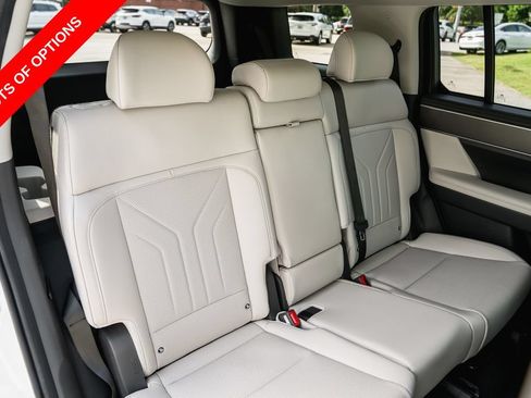 Used 2025 Hyundai Santa Fe SEL FWD image 28