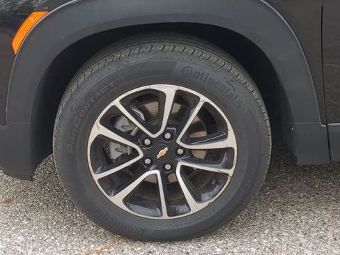 Used 2025 Chevrolet TrailBlazer LT AWD/4WD image 14