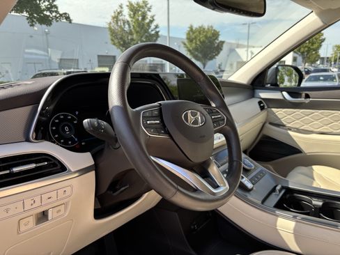 Used 2020 Hyundai Palisade Limited FWD image 16