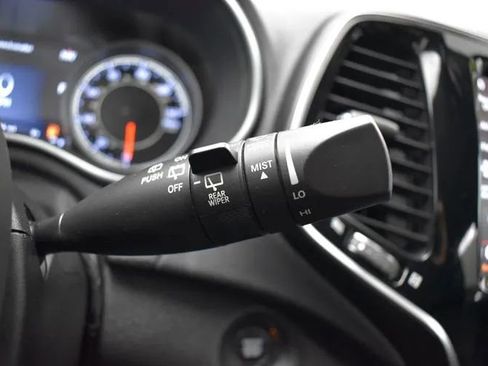 Used 2020 Jeep Cherokee Limited AWD/4WD image 26