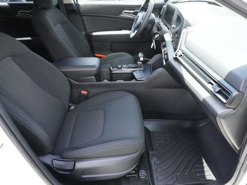 Used 2023 Kia Sportage LX AWD/4WD image 23