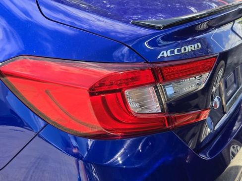 Used 2022 Honda Accord Sport image 9