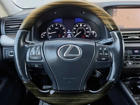 Used 2014 Lexus LS 460 w/ Comfort Package RWD image 10