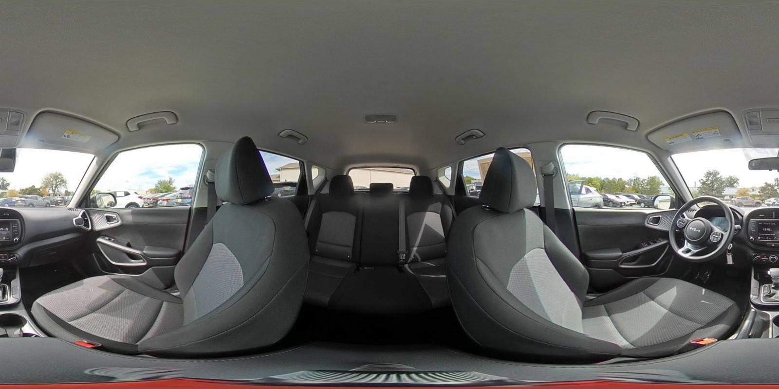 Used 2025 Kia Soul LX w/ LX Technology Package FWD image 40