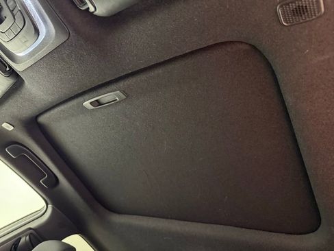 Used 2025 Toyota Corolla Cross AWD Hybrid w/ Moonroof Package image 19