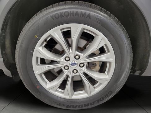 Certified 2023 Ford Explorer XLT w/ Equipment Group 202A AWD/4WD image 4