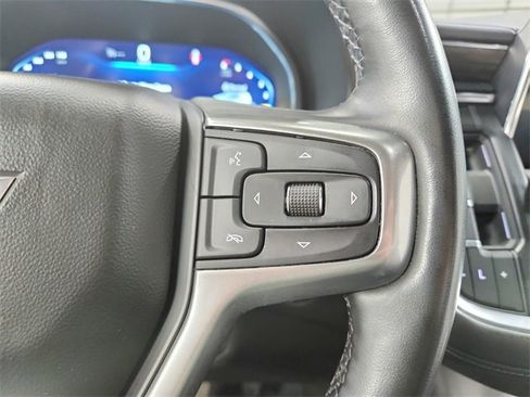Used 2024 Chevrolet Suburban LT w/ Luxury Package image 24