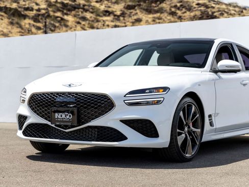 Used 2023 Genesis G70 3.3T w/ Sport Prestige Package RWD image 6