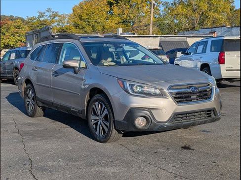Used 2019 Subaru Outback 2.5i Limited image 1