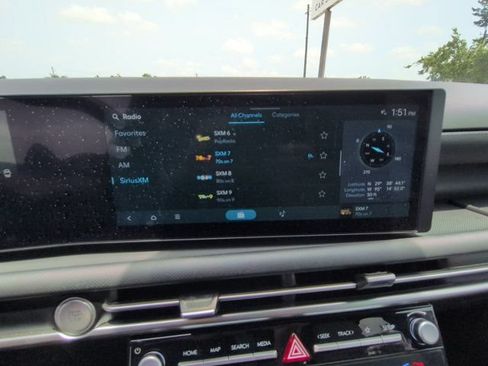 Used 2025 Hyundai Santa Cruz SEL AWD/4WD image 18
