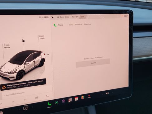 Used 2022 Tesla Model Y Performance AWD/4WD image 9