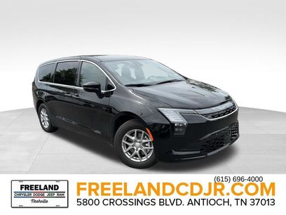 New 2027 Chrysler Pacifica Select