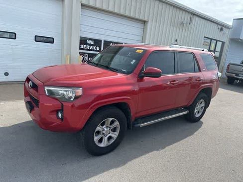 Used 2016 Toyota 4Runner SR5 AWD/4WD image 13