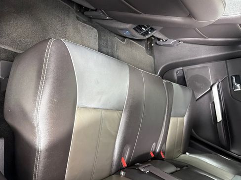 Used 2013 Ford Edge Sport w/ Driver Entry Pkg FWD image 20