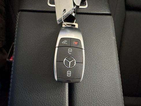 Certified 2025 Mercedes-Benz GLA 250 image 33