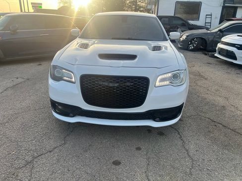 Used 2019 Chrysler 300 S image 2