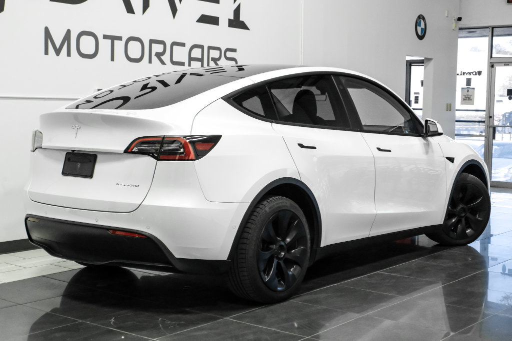 Used 2022 Tesla Model Y Long Range AWD/4WD image 7