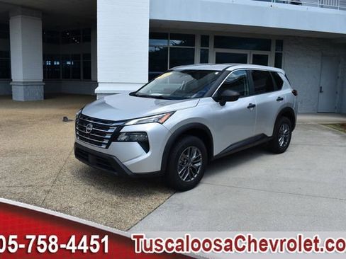 Used 2024 Nissan Rogue S FWD image 5