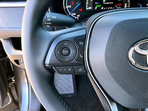 Certified 2025 Toyota RAV4 XSE image 23