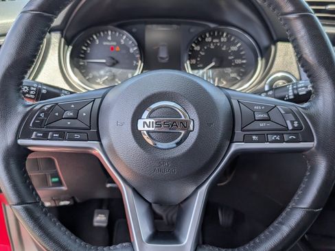 Used 2018 Nissan Rogue Sport SL FWD image 18