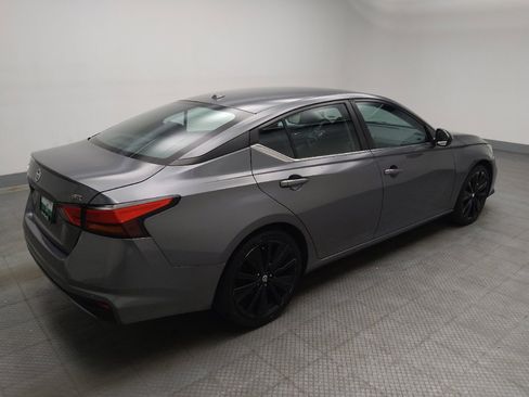 Used 2021 Nissan Altima 2.5 SR FWD image 10