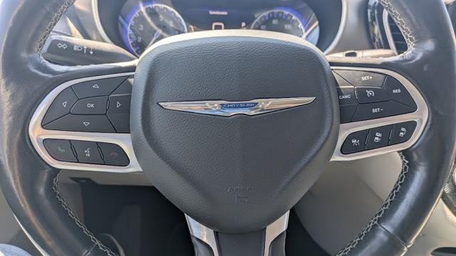 Used 2021 Chrysler Pacifica Touring-L AWD/4WD image 11