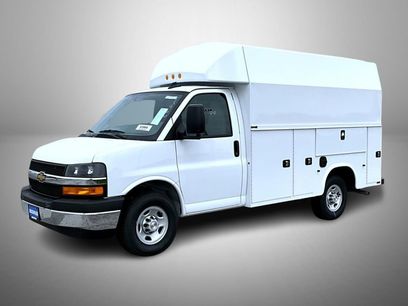 New 2025 Chevrolet Express 3500 w/ Power Convenience Package