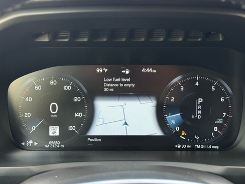 Used 2017 Volvo XC90 T6 Momentum w/ Vision Package AWD/4WD image 19