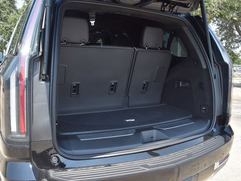 New 2025 Cadillac Escalade Premium Luxury Platinum w/ LPO, Floor Liner Package image 24